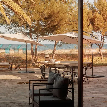 別荘 Elegant Architect-designed In Upper Corsica *