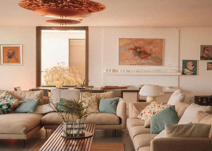 Elegant Architect-designed In Upper Corsica Casa de Férias Taglio-Isolaccio