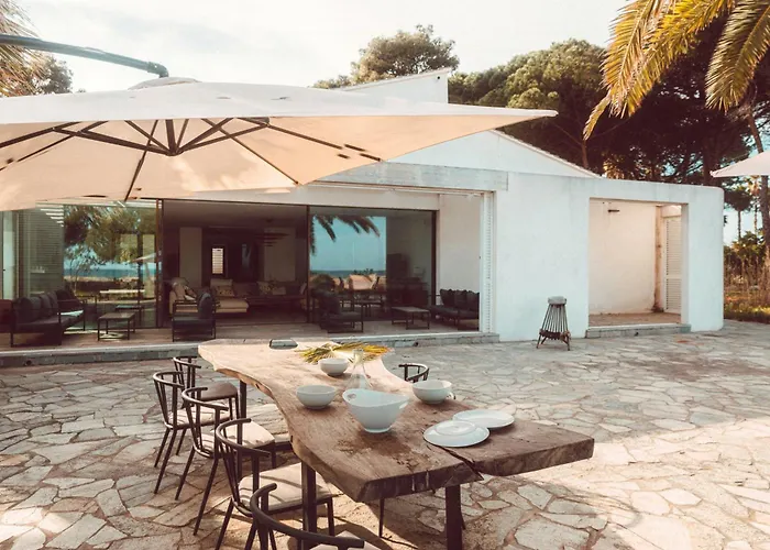 Elegant Architect-designed In Upper Corsica