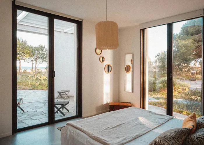 Elegant Architect-designed In Upper Corsica Casa de Férias Taglio-Isolaccio