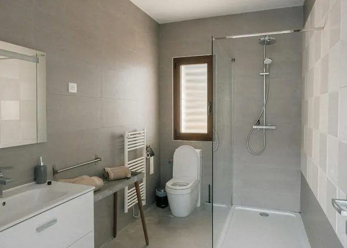 Elegant Architect-designed In Upper Corsica * Taglio-Isolaccio