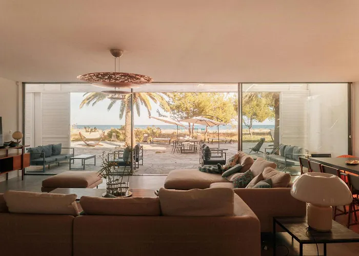 Elegant Architect-designed In Upper Corsica Casa de Férias